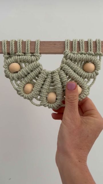 Macrame, Weaving, Fibre Art Supplies & Education on Instagram: "DIY Macrame Clam Shell You will require 4 x 2m lengths of cord, a few beads and square dowel to create this cutie. Using only a half hitch knot, you will manipulate the direction of the line by consciously angling the filler cord. Here I’ve shown two sections, you can add as many as you wish, the technique remains the same. Attaching to the dowel on the other end with a manual half hitch knot. If you want a larger shell you can easi Square Macrame, Hitch Knot, Macrame Weaving, Macrame Wall Hanging Tutorial, Macrame Wall Hanger, Half Hitch Knot, Macrame Dress, Macrame Wall Hanging Patterns, Fiber Jewelry