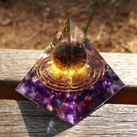 H Letter Images, Capricorn Art, Minecraft Ender Dragon, Twin Flame Art, Anime Flower, Reiki Energy Healing, Orgone Pyramid, Smoky Crystal, Orgonite Pyramids