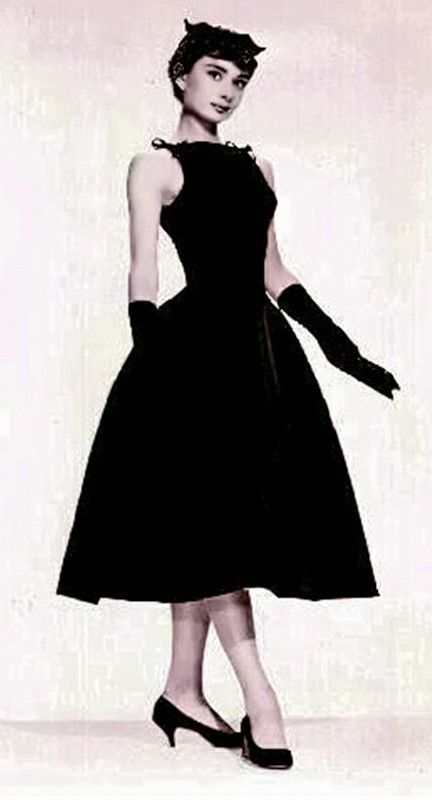 Audrey Hepburn Black Dress, Audrey Hepburn Style Outfits, Black Tea Length Dress, Movie Dresses, Black Vintage Dress, Audrey Hepburn Dress, Sabrina Neckline, Sabrina Dress, Black Ball Gown