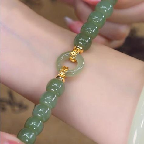 High-end Bracelet – Deegnt Jade Accessories, Afro Jewelry, Green Stone Bracelet, Dope Jewelry Accessories, Ankle Bracelets Diy, Glow Jewelry, Lock Jewelry, Fancy Jewellery Designs, Hetian Jade