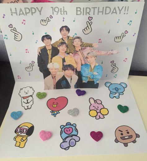 K Pop Birthday Cards, Kpop Birthday Present Ideas, Bt21 Gift Ideas, Gifts For Kpop Friends, Bts Card Ideas, Bts Invitation Card, Kpop Birthday Cards, K Pop Gifts Ideas, Kpop Birthday Gift Ideas