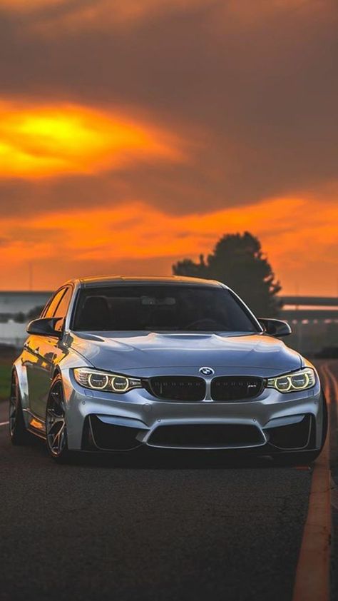 Cars Tokyo, Cars Expensive, Car Tesla, Ferrari Luxury, Wallpapers Cars, Luxury Cars Bmw, Quotes Car, Serie Bmw, Carros Bmw