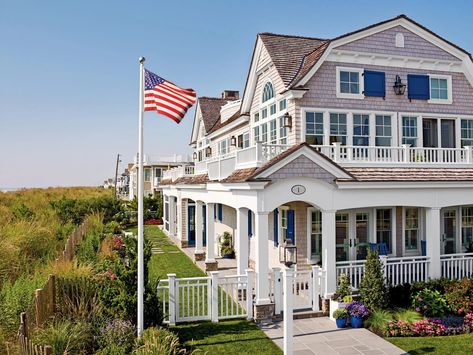 The Style: Classically picturesque, storybook perfect but never prim, this house in Stone Harbor, New Jersey, exudes a happy balance between practicality and panache. The New York--based homeowners needed their beach house to have enough dexterity to hand House Exterior Tropical, Tropical Beach House Exterior, Beach House Exterior Tropical, House Exterior Aesthetic, House Exterior Beach, Exterior Beach House, Exterior Aesthetic, Aesthetic Beach House, New Jersey Beaches