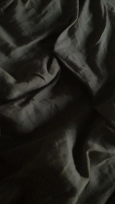 Black Sheets Aesthetic, White Bed Aesthetic, Black White Bed, Sheets Aesthetic, Soft Indie, Bed Aesthetic, Black Sheets, Aesthetic Cool, White Bed