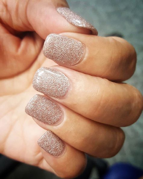 Gelish Dip Powder  Colour - No way rose Neutral Glitter Dip Nails, Opi Glitter Dip Powder, Nugenesis Dipping Powder Colors Glitter, Gelish No Way Rose, Spring Nails Dip Powder, Nail Colora, Spring Nails Dip, Revel Nail Dip Powder Inspiration, Revel Nail Dip Powder Colors Fall