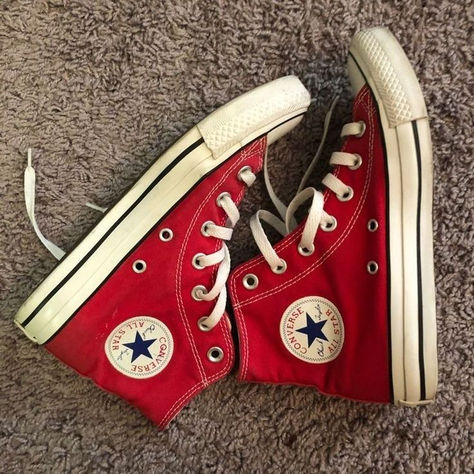 Max Mayfield Aesthetic, Zapatillas All Star, Converse Aesthetic, Max Mayfield, Dr Shoes, Converse Red, Red Converse, All Stars Converse, Hype Shoes