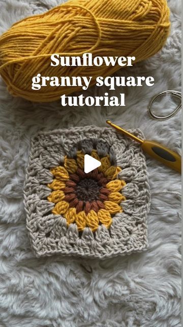 Granny Square Flower Tutorial, Sunflower Crochet Granny Square, What To Do With Granny Squares Ideas, Sunflower Crochet Pattern Granny Squares, How To Crochet A Sunflower, Sunflower Crochet Square, Sunflower Granny Square Tutorial, Sunflower Granny Square Pattern Free, How To Crochet A Sunflower Granny Square