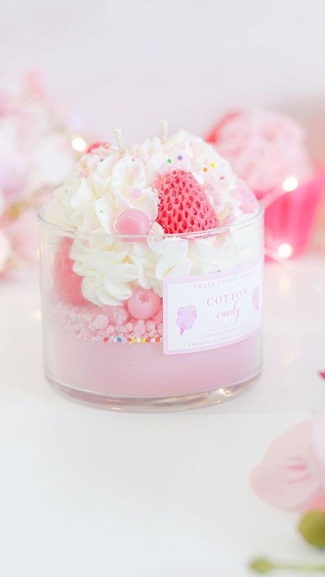 Cotton Candy Dessert, Cotton Candy Candle, Sweet Candle, Creation Bougie, Handmade Candles Diy, Candy Candle, Dessert Candle, Fake Bakes, Sweet Candles