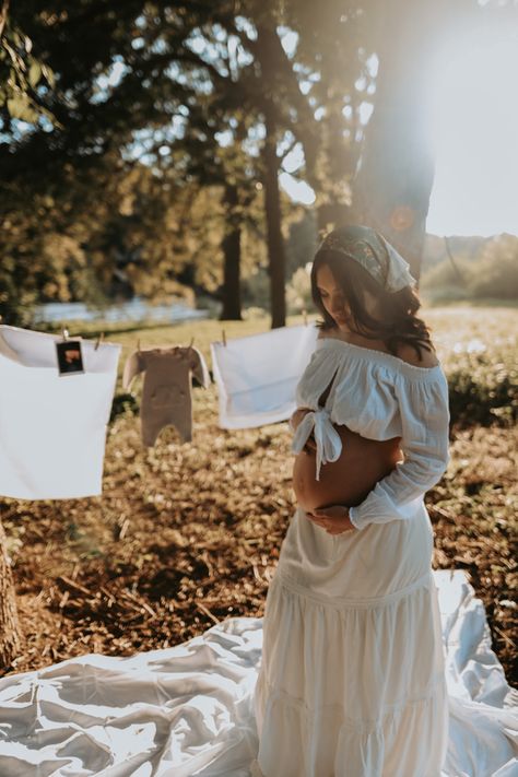 Old Timey Maternity Shoot, White Outfit Maternity Photos, Picnic Themed Maternity Shoot, Maternity Photo Shoot Ideas With Flowers, Maternity Outfits Boho, Clothing Line Maternity Shoot, Boho Shoot Photography, Farmhouse Maternity Shoot, Picnic Style Maternity Shoot