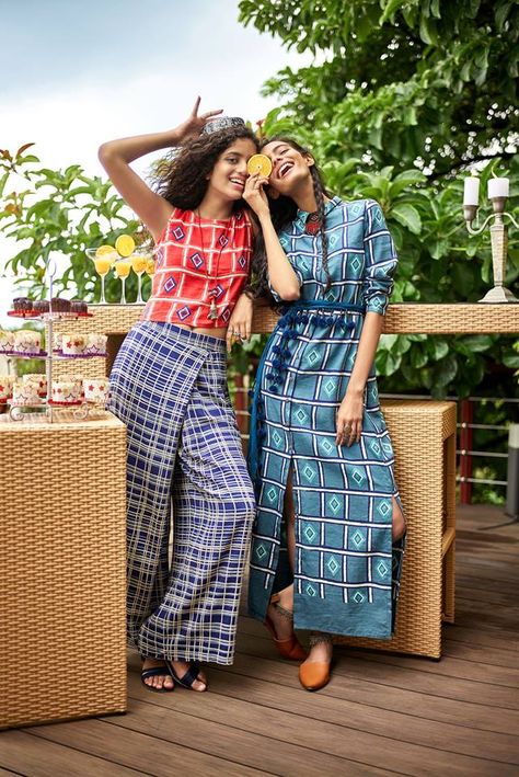 Candid and awesome <3 Global Desi Garuda Mall #VoiceYourStyle #BirdTales #GlobalDesi #GarudaMall Shoppers Stop, Bohemian Outfit, Global Desi, Moon Lover, Boho Flowers, Big Dreams, Magic Carpet, Modern Bohemian, Bohemian Clothes