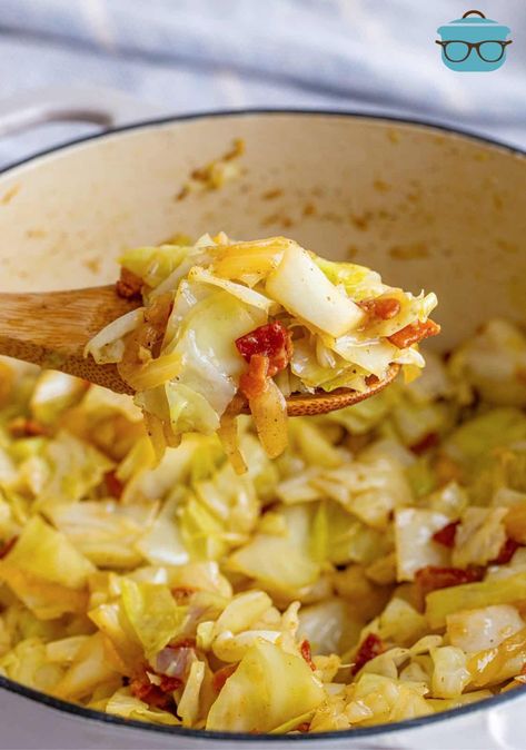 Bacon Fried Cabbage - The Country Cook Fried Cabbage Recipe, Fried Cabbage With Bacon, Cabbage Recipes Southern, Cabbage With Bacon, Fried Cabbage Recipes, Cabbage Side Dish, Southern Fried Cabbage, Southern Side Dishes, Bacon Fried Cabbage