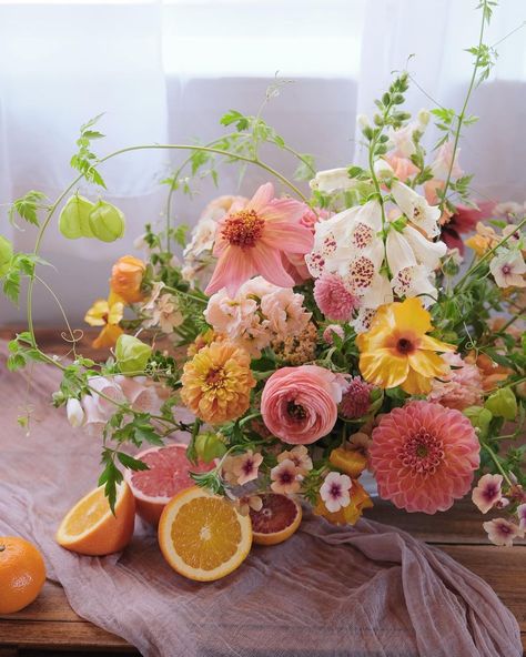 I've been excited about this citrus wedding since last year 🥲🥲 Can't wait to work with @aboutusevents tomorrow 🍊🍑🍊🍑 #citruswedding… | Instagram Summer Mantel, Citrus Wedding, Bridal Musings, Wedding Mood Board, Wedding Tablescapes, Wedding Mood, Flower Images, Garden Styles, Pattern Floral