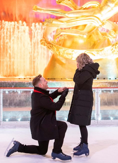 Ice skating marriage proposals will be the most popular winter proposal idea. Enjoy the private ice rink just for two of you. Winter engagement| Winter proposal ideas | marriage proposal in NYC #icerinkproposal #nycproposalphotographer #wearegettingmarried Winter Proposal Ideas, Rockefeller Center Ice Skating, New York Proposal, Proposal Spots, Winter Proposal, Proposal Planning, Engagement Season, Ice Skating Rink, Surprise Engagement