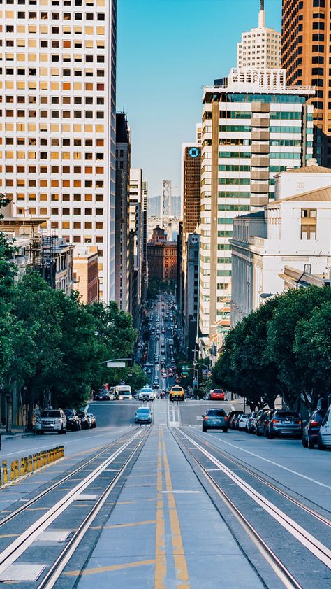 5 Wallpapers That Will Look Perfect On Your iPhone #33 - UltraLinx City Daytime, San Francisco Wallpaper, California Pictures, California Street, Street Background, San Francisco Streets, Street Pictures, Wallpaper Estetika, City Road