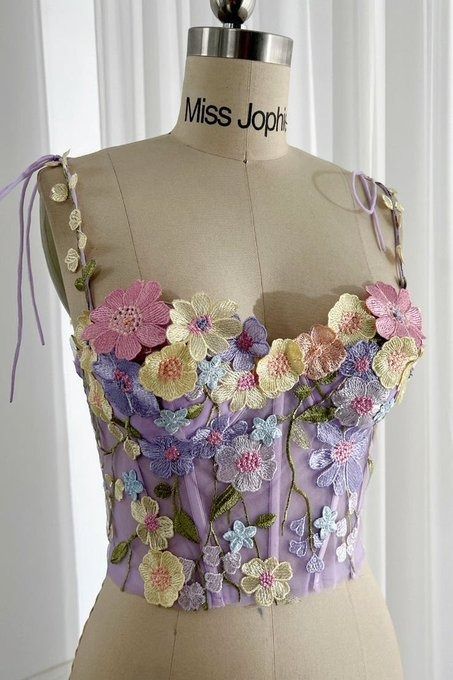 (1) ً on X: "Floral corset from missjophiel https://t.co/dADtKaAoYe" / X Flower Textiles, Flower Corset, Corset Outfit, Floral Corset, Dress Inspo, Textiles Fashion, 3d Flowers, Refashion Clothes, Corset Dress