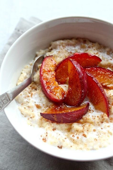 Plum Oatmeal, Plum Recipes, Keto Tips, Oatmeal Bowls, Honey Oatmeal, Vegan Keto, Diet Vegetarian, Breakfast Smoothies, Oatmeal Recipes