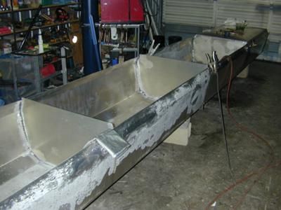 Construction and Welding of Aluminum Houseboat Pontoons. I'm building an aluminum pontoon houseboat, and wanted to post some construction tips, pictures, and details to help others who are considering building Pontoon Houseboat, Mobile Home Kitchens, Utility Boat, Houseboat Living, Working Boat, Boat Restoration, Make A Boat, Jet Boat, Mobile Home Decorating