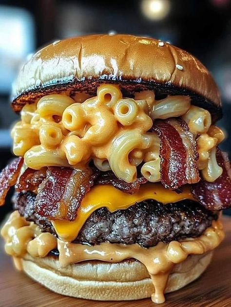 Air Fryer Recipes For Beginners, Mac And Cheese Burger, Hamburger Dishes, Bacon Mac And Cheese, Cheese Burger, Gourmet Burgers, Air Fryer Recipes Easy, Food Goals, Mac N Cheese