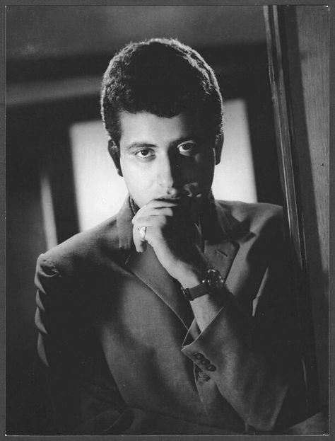 Dreamy Love, Bollywood Men, Bollywood Retro, Manoj Kumar, Bollywood Pictures, Classic Actors, National Film Awards, Retro Bollywood, Government Of India