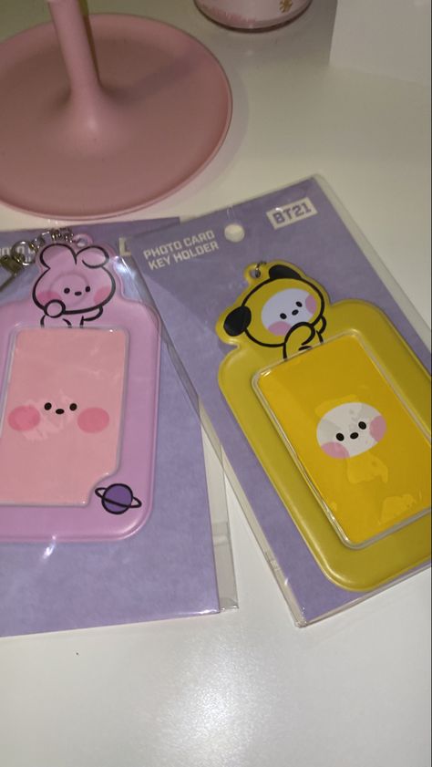 #bt21 #merch #linefriends #bts #btsarmy #cooky #chimmy @linefriends_us Cooky Bt21, Bt21 Merch, Army Bts, Bts Merch, Flower Bag, Bts Aesthetic, Photo Holders, Line Friends, Aesthetic Aesthetic