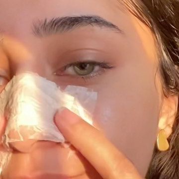 Diy Nose Strips, Blackheads On Nose, Nose Strips, Egg White, Egg Whites, Face Care, Disney Channel, Blackheads, Tissue Paper