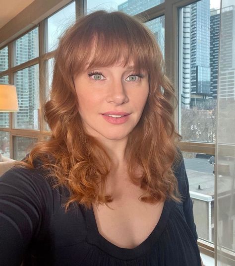 Jurassic World Characters, Brice Dallas Howard, Female Hair Styles, Bryce Howard, Gwen Stacy Emma Stone, Claire Dearing, Dallas Howard, Bryce Dallas Howard, Seeing Red