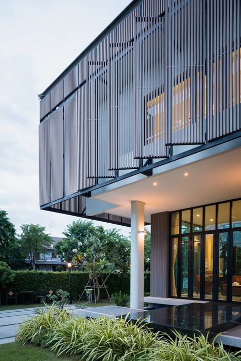 archimontage reveals the tiwanon house, a hedonistic haven in bangkok Design Fields, Tropical House, Design Exterior, Building Facade, Architecture Exterior, Facade Architecture, Facade Design, Modern Exterior, Facade House