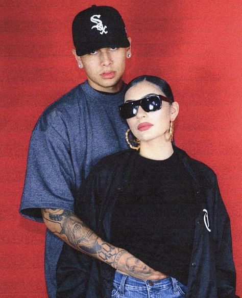 00s Couple Photoshoot, 2000s Couple Photoshoot, 2000s Couples, Estilo Gangster, 90s Couples, 2000s Photoshoot, Old School Pictures, Estilo Chola, Estilo Zendaya