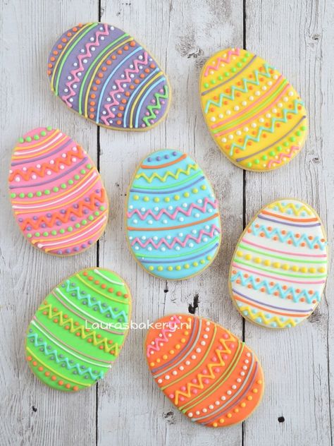 Easter Cookies Decorated Ideas, Egg Sugar Cookies, Egg Inspiration, Easter Egg Sugar Cookies, Egg Cookies, Easter Egg Cookies, Easter Bunny Cookies, Cutout Cookies, Easter Sugar Cookies