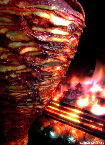 Tacos Pastor, Tacos Al Pastor Recipe, Tacos Mexicanos, Gyro Recipe, Tacos Al Pastor, Latin American Food, Taco Truck, Chop Suey, Mexican Food Recipes Authentic