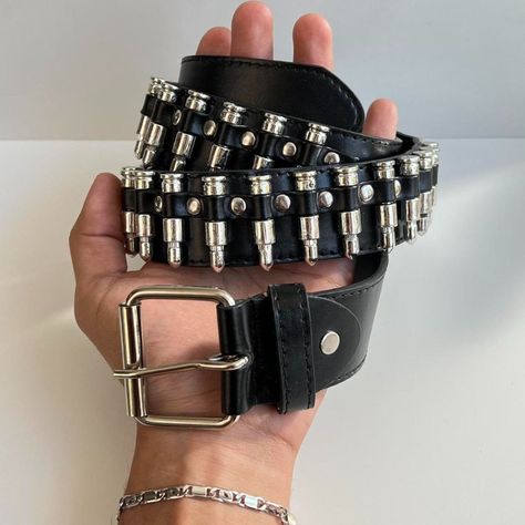 Y2k 2000s Bullet Studded Black Belt These Belts Are Unisex :)! Beautiful Design 1.5 W X 43l Brand New Chunky Belts Y2k, Stacked Belts, 2000 Emo Fashion, Bone Belt, Bb Belts, Cute Belts, Cool Belts, European Gothic, Zombie Oc