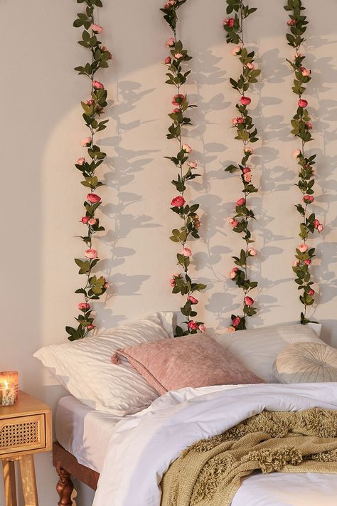 Decorative Pink Rose Vine Garland | Urban Outfitters UK Rose Vines, Casa Vintage, Romantic Home Decor, Teen Room Decor, Romantic Homes, Boho Bedroom, Aesthetic Room Decor, My New Room, Aesthetic Room