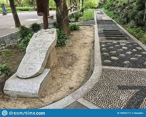 Walk In Park, Sensory Footpath, Yoga Park Outdoor, Sensory Walking Path, Reflexology Path, Public Park Design, Meditation Maze Labyrinth Garden, Hotel Landscape, Landscape Architecture Drawing