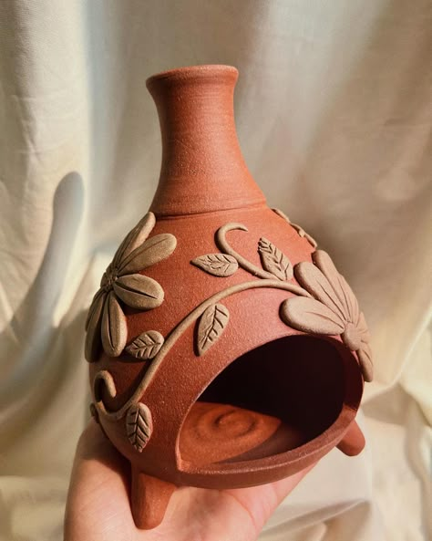 Pottery Flower Pots Handmade, Red Clay Ceramics, Red Clay Pottery Ideas, Red Clay Ideas, Terracotta Air Dry Clay Ideas, Terracotta Pottery Ideas, Terracotta Clay Ideas, Terracotta Clay Crafts, Red Clay Pottery