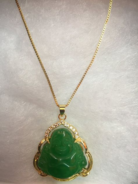 Green Jade Buddha Necklace, Buddha Jade Necklace, Green Buddha Necklace, Buddha Necklace Aesthetic, Chinese Gold Jewellery, Jade Necklace Aesthetic, Budda Necklace, Asian Gold Jewelry, Buddhism Necklace