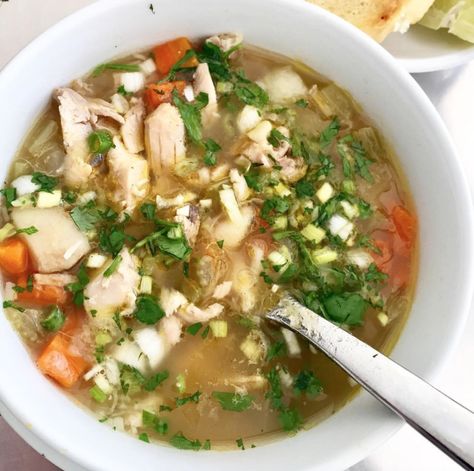 Chicken soup is good for the soul! This flavorful soup is perfect for anyone on a Specific Carb Diet. Chemo Meals Healthy Recipes, Food For Nausea, Chemo Meals, Chemo Recipes, Chemo Food, Chemo Side Effects, Healing Soup, Mason Jar Salad Recipes, Chemo Care