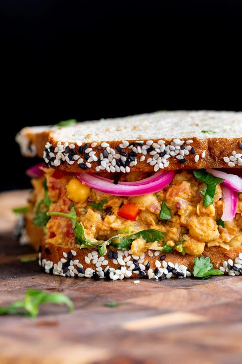 Essen, Raw Vegan Sandwich, Vegan Toastie, Vegan Lunch Sandwich, Curry Sandwich, Curried Egg Sandwich, Curried Egg Salad, Curried Chickpea Salad, Vegan Egg Salad