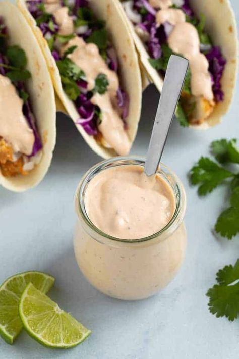 Taco Sauce Recipes, Recipe Sauce, Fish Taco Sauce, Fish Taco, Fish Tacos Recipe, Taco Sauce, Makanan Diet, Taco Recipes, Homemade Sauce