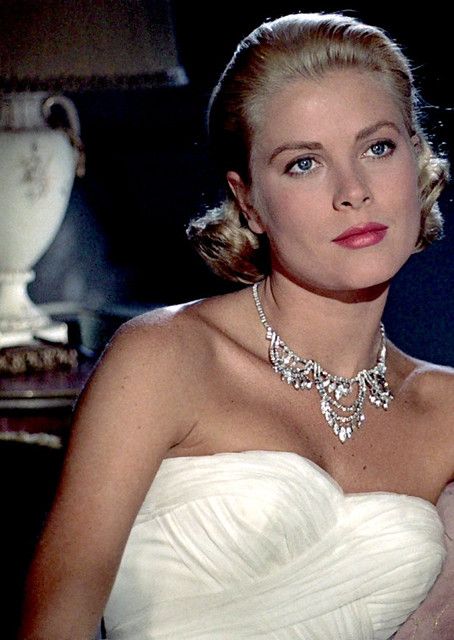 Photo Glamour, Camille Gottlieb, Grace Kelly Style, To Catch A Thief, Princess Grace Kelly, Actrices Hollywood, Princess Grace, Old Hollywood Glamour, Golden Age Of Hollywood