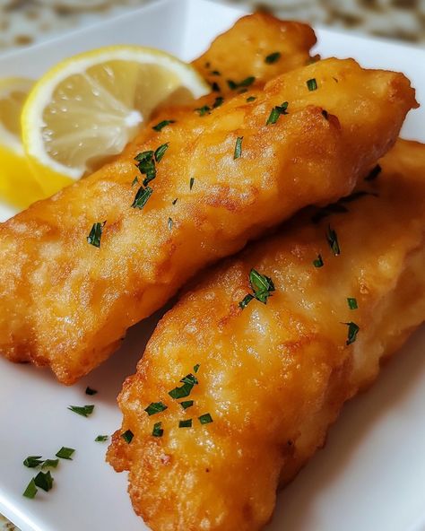 🍽️ Batter-Dipped Fish 🍽️ Enjoy this crispy, golden batter-dipped fish that’s perfect for a homemade fish fry! Ingredients: 4 fish fillets (cod, haddock, or tilapia) 1 cup (120g) all-purpose flour 1 cup (240ml) cold sparkling water 1 teaspoon baking powder ½ teaspoon salt ½ teaspoon black pepper 1 teaspoon paprika (optional) Vegetable oil for frying Lemon wedges (for serving) Instructions: Prepare the Fish: Pat the fish fillets dry with paper towels and set aside. Season lightly with salt ... Homemade Fish Fry, Fried Fish Fillet, Fish Goujons, Fish Dip, Breaded Fish, Fish Batter Recipe, Fish Fillets, Appetizers Easy Finger Food, Lobster Recipes