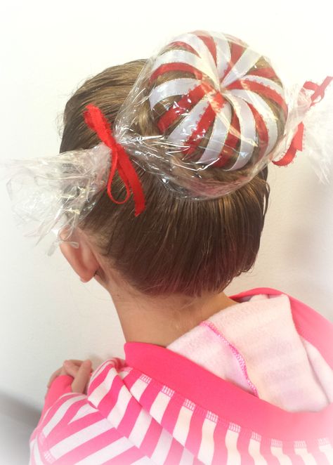 Crazy Hair Day Christmas, Christmas Crazy Hair Day, Whoville Hair, Grinch Costume, Crazy Hair For Kids, Christmas Hairstyle, Girl Hair Dos, Wacky Hair Days, School Hair