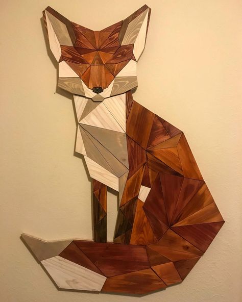 DIY Geometric Pallet Wood Fox - Imgur العمل الجماعي, Kule Ting, Wood Fox, Motif Art Deco, Woodworking Business, Shop Projects, Diy Holz, Wood Pallet Projects, Timeless Art