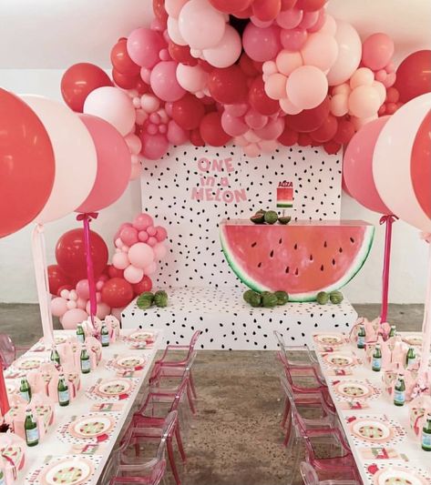 Watermelon Themed Birthday Party, Watermelon Birthday Party Theme, Kids Party Inspiration, Watermelon Birthday Parties, Baby Birthday Themes, Watermelon Party, 1st Birthday Party Decorations, 1st Birthday Party Themes, Watermelon Birthday