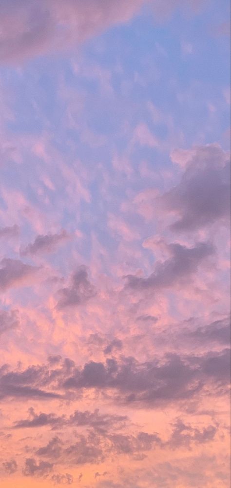 Pink Aesthetic Sky Wallpaper, Light Pink Clouds Wallpaper, Different Sky Colors, Clouds Pink Aesthetic, Pink Sky Wallpaper Iphone, Monocolor Wallpaper, Pink Clouds Aesthetic Wallpaper, Wallpaper Iphone Night Sky, Pretty Sky Aesthetic Wallpaper