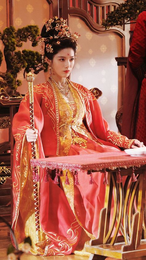 The Empress Of China, Asian Style Art, Film China, Empress Of China, Chinese Historical Drama, Chinese Traditional Costume, Ancient Chinese Dress, Kimono Japan, Asian Ladies