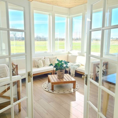 Neutral Vinyl Flooring Home Tour - COREtec Calypso Oak 3 Season Room Ideas Sunroom, Florida Room Ideas Sunrooms, Tiny Sunroom, Four Season Sunroom, Spring Outside, Sunroom Remodel, Mansion Rooms, New Home Build, Craftsman Home Interiors