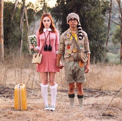 Moonrise Kingdom Couple Costume, Vic Fuentes, Sam And Suzy Moonrise Kingdom, Moonrise Kingdom Halloween Costume, Suzy Moonrise Kingdom Costume, Indie Couple Halloween Costumes, Wes Anderson Costume Ideas, Wes Anderson Halloween Costumes, Suzy Moonrise Kingdom