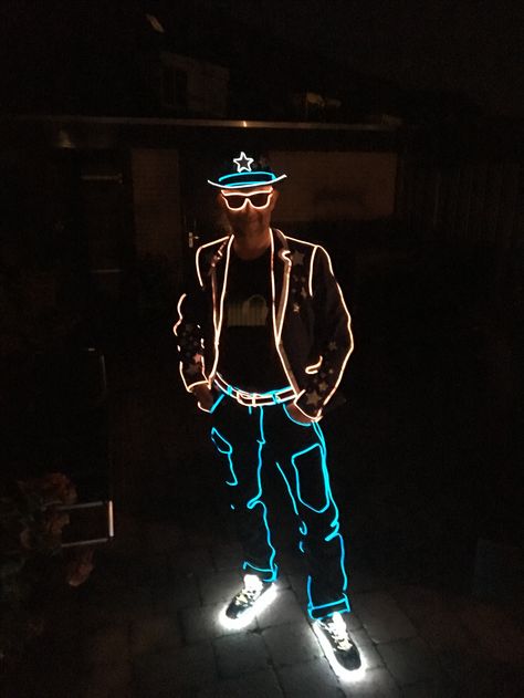 EL wire led suit by Gijs van Wijk El Wire Clothing, El Wire Costume, Led Outfit, Neon Costume, Light Up Halloween Costumes, Stick Figure Costume, Led Jacket, Led Gloves, Roller Skating Outfits