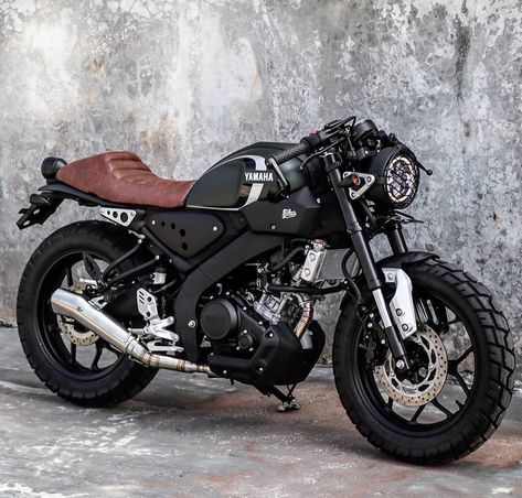 Old Motorcycles Vintage, Modern Classic Motorcycle, Beautiful Motorcycles, Pretty Bikes, Honda Cafe Racer, Modern Motorcycle, Estilo Cafe Racer, Classic Motorbike, Motorcycle Build