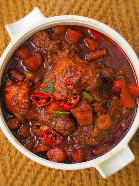 Dak-dori-tang 닭도리탕 (Korean Spicy Chicken Stew) – the muddled pantry Dak Dori Tang, Korean Spicy Chicken Stew, Asian Stew Recipes, Spicy Stew Recipes, Spicy Soups And Stews, South Korean Recipes, Korean Chicken Stew Recipe, Korean Spicy Food, Korean Curry